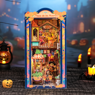 Plaza de los Muertos assembled-size and display view