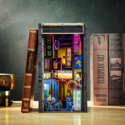 ANAVRIN Seoul Hipjiro Book Nook Kit completed display