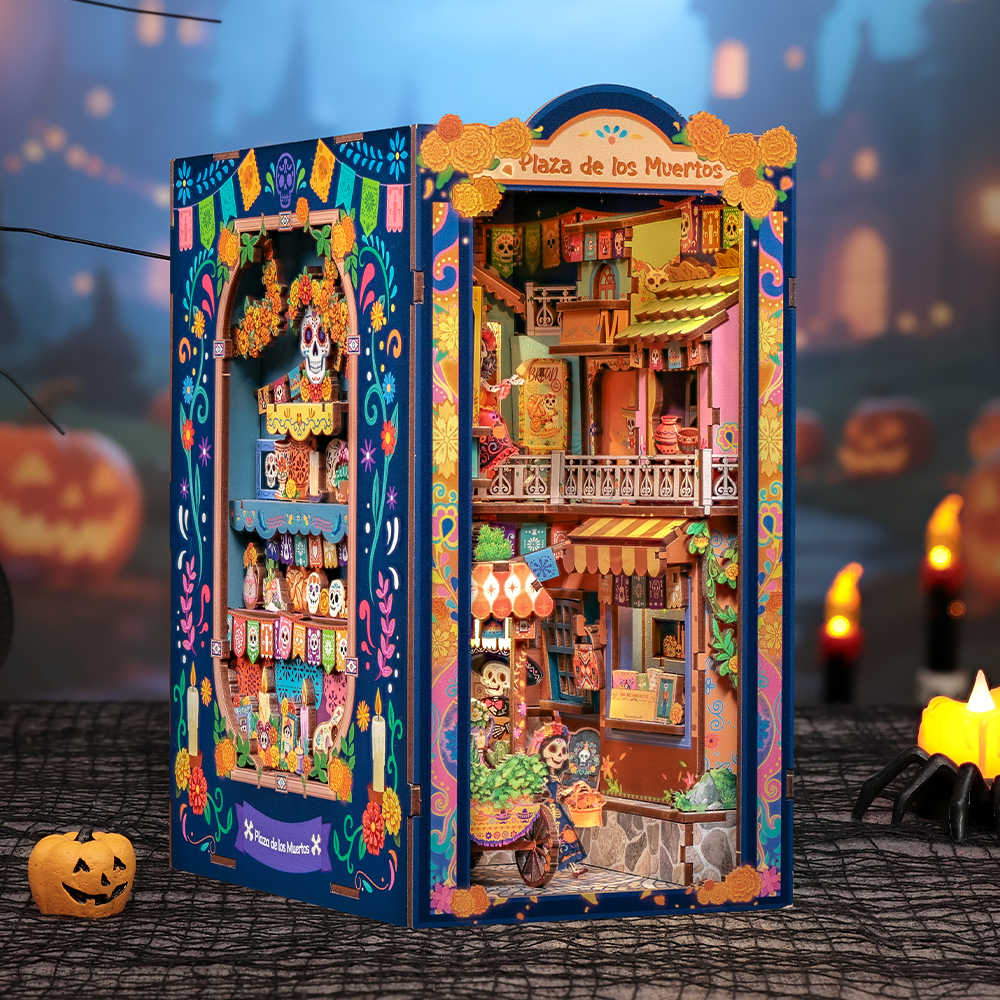 Plaza de los Muertos finished touch-light display